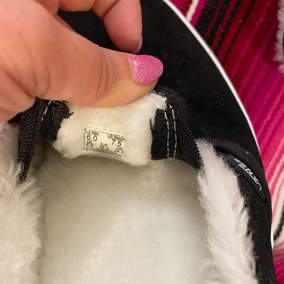 Vans Classic Slip On Black Women's Suede Faux Fur Shoes - Picture 3 of 5